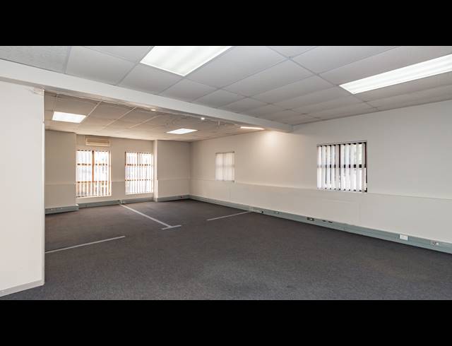 255M² OFFICE TO LET IN ROBINDALE